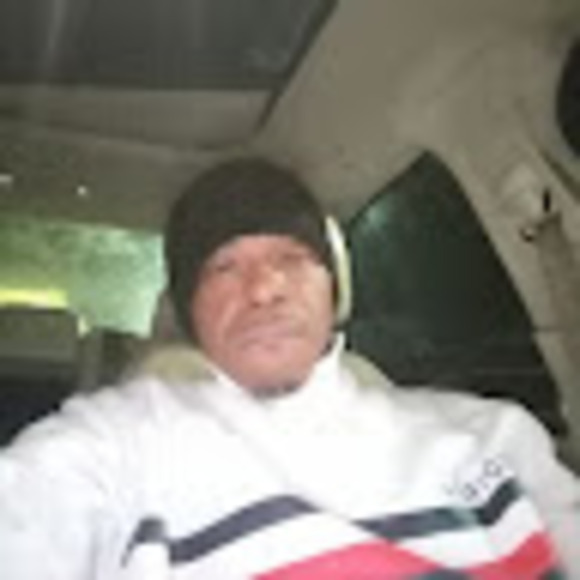 Profile Picture of Alan Hicklen (@hicklenalan) on Poshmark