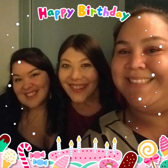 Profile Picture of Kylee Guthrie (@leaskguthrie) on Poshmark