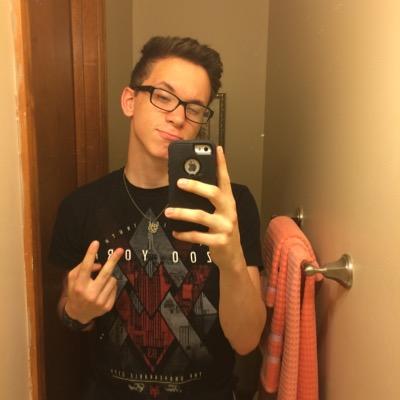 Profile Picture of Shawn Braley (@skateApex37) on Twitter