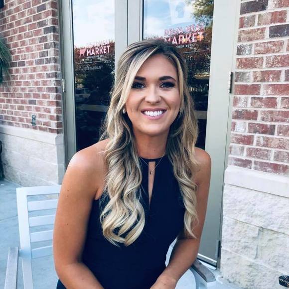 Profile Picture of Alex Janoush (@alexjanoush) on Poshmark