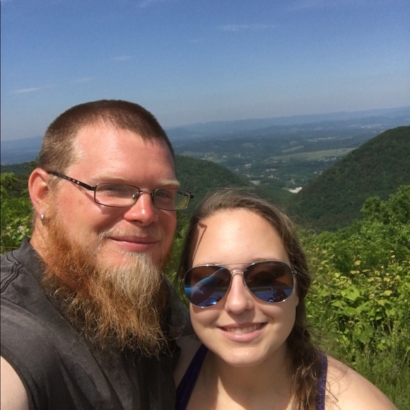 Profile Picture of Michael Cyrus (@mwcrdnck) on Poshmark