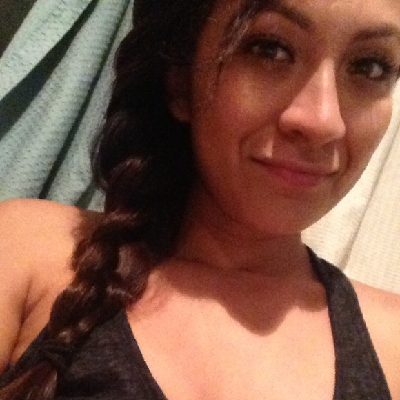 Profile Picture of Meg Alvarado (@meg916) on Poshmark