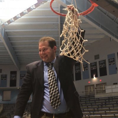 Profile Picture of Coach Thomas Ryan (@coachthryan) on Twitter