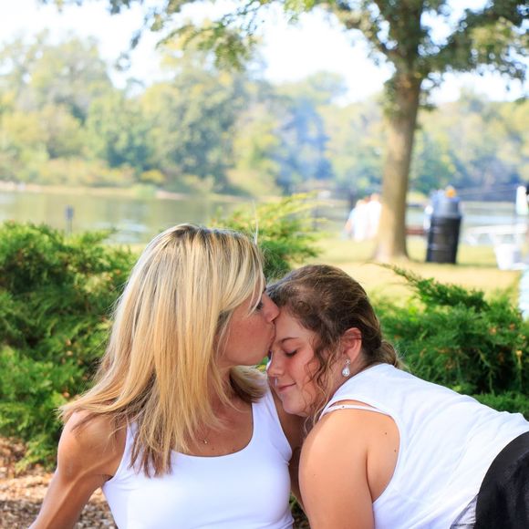 Profile Picture of Joanne Sims (@jmsims2000) on Poshmark