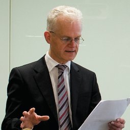 Profile Picture of Richard Bell #rejoinEU #FBPE  🇪🇺 💙 (@RichardHBell) on Twitter