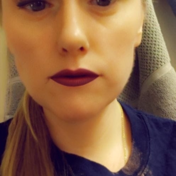 Heidi Keddie - Poshmark Profile Picture of Heidi Keddie (@heidikeddie6) on Poshmark