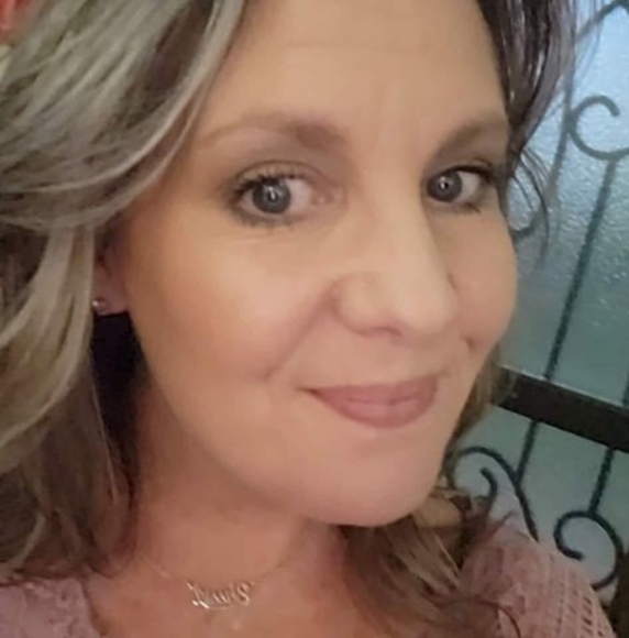 Profile Picture of Christine Godejohn (@cmgodejohn) on Poshmark