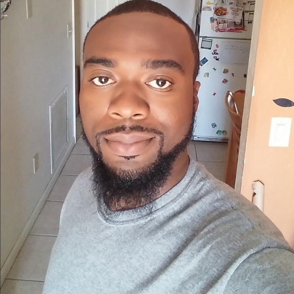 Profile Picture of Lamar Blake (@lamarbl) on Poshmark