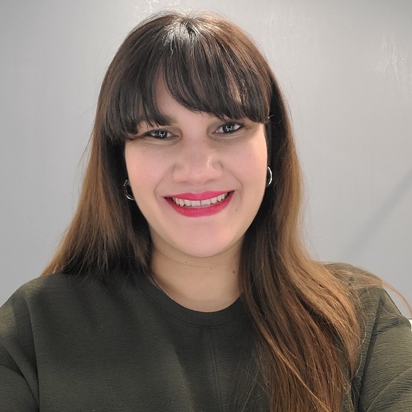 Profile Picture of Dionelis Rufino (@dionelisrufino) on Poshmark