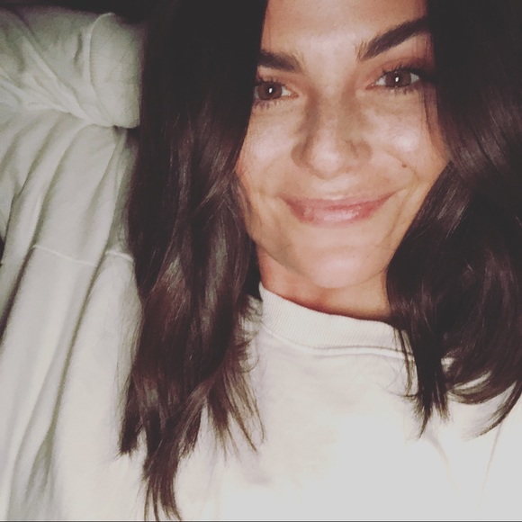 Profile Picture of Hanna Allen (@hannaallennn) on Poshmark