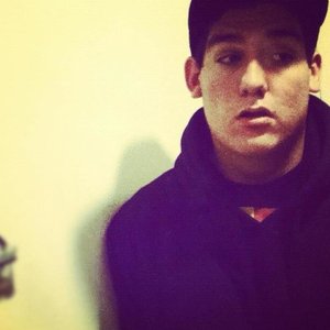 Profile Picture of Robert J. Becerril (@robertjames93) on Myspace