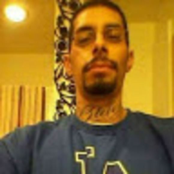 Profile Picture of Jonathan Singer (@roseangelaryan) on Poshmark