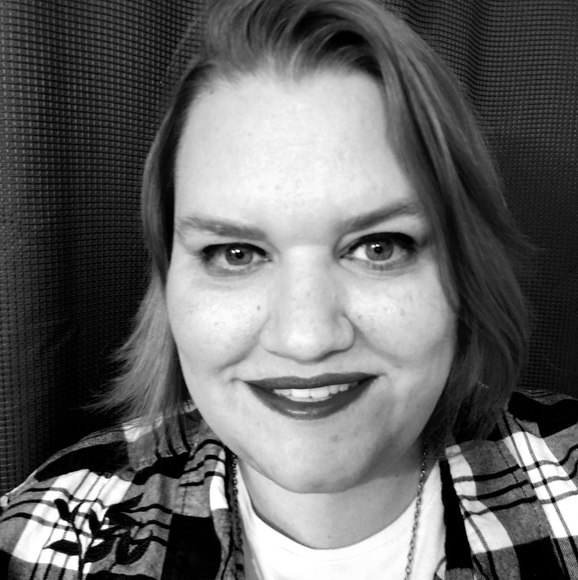 Profile Picture of Brandy Cramer (@sapphireskull77) on Poshmark
