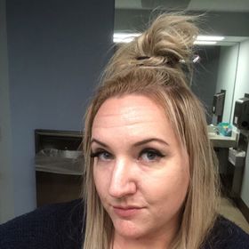 Profile Picture of Hilary Andrews-Bryant (@andrewsbryant) on Pinterest