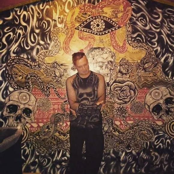 Profile Picture of James Leary (@jamesleary37) on Poshmark