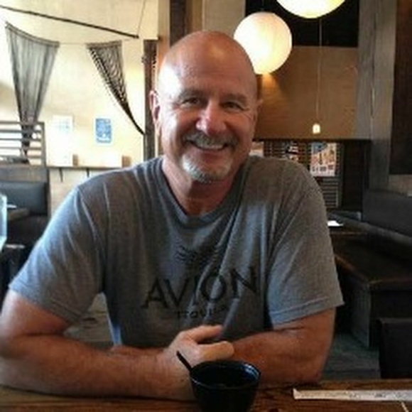 Profile Picture of Jim Seleno (@jimseleno) on Poshmark