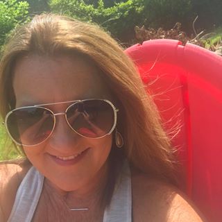 Profile Picture of Natalie Hudgins (@natbird02) on Facebook