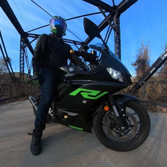 Profile Picture of Jonathan Espino (@jayespino995) on Poshmark