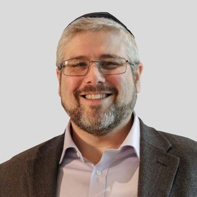 Profile Picture of Nachum Langsner (@RebNooch) on Twitter