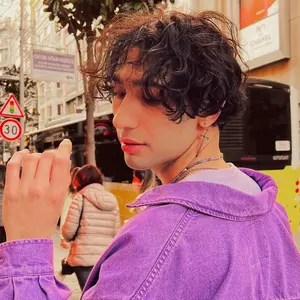 Profile Picture of   good night postu✨... (@omercandeveci) on Tiktok