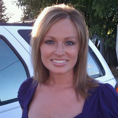 Profile Picture of Kellie Hamilton (@buddymarie1984) on Twitter