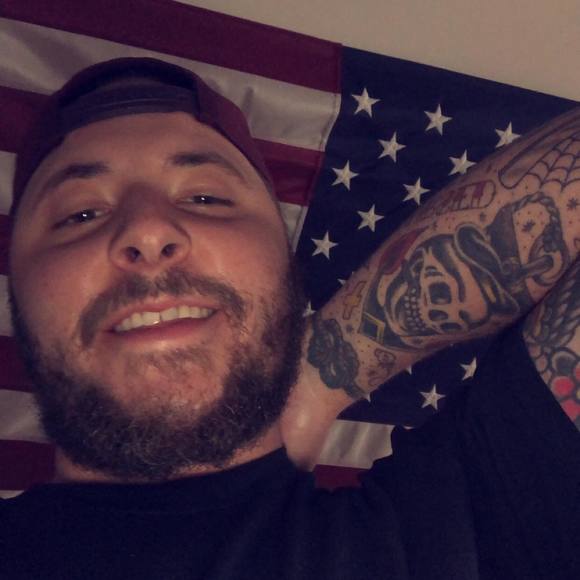 Profile Picture of Joel Heinzelman (@jheinzy_23) on Poshmark