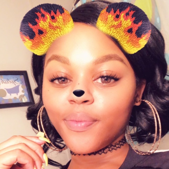 Profile Picture of Erica Boyd (@erica_db) on Poshmark