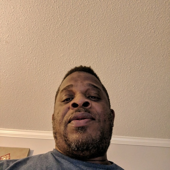 Profile Picture of Robert Burrell (@bobcatbb) on Poshmark