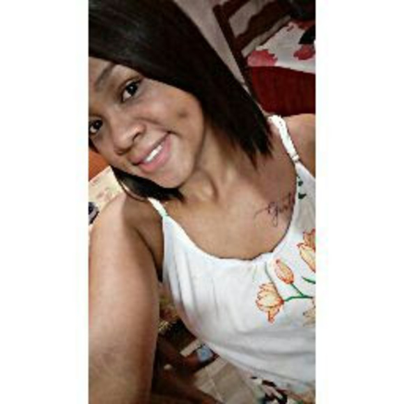 Profile Picture of Cinthia Ramos (@cyhramos581) on Poshmark