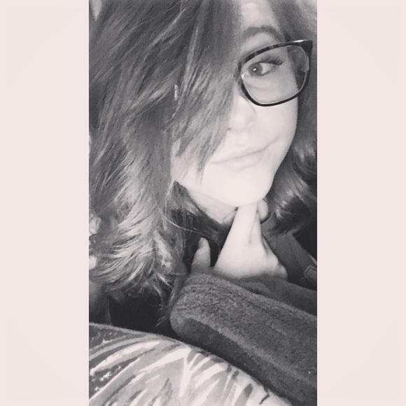 Profile Picture of Jasa Kreisle (@jasalee) on Poshmark