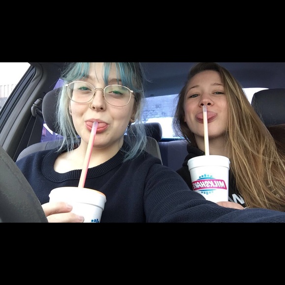 Profile Picture of Savannah Naugler (@sav_naugler) on Poshmark