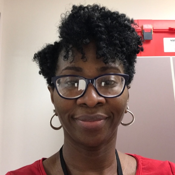 Profile Picture of Ammoria Shewchuk (@amashew) on Poshmark