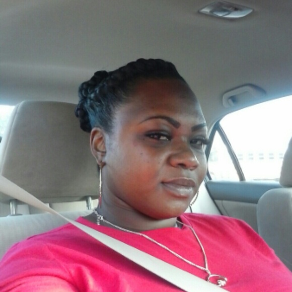 Profile Picture of Ashley Wimbush (@ashley_wimbush) on Poshmark