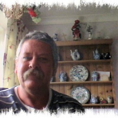 Profile Picture of ROBIN FRYER (@SPERIMENTINGROB) on Twitter