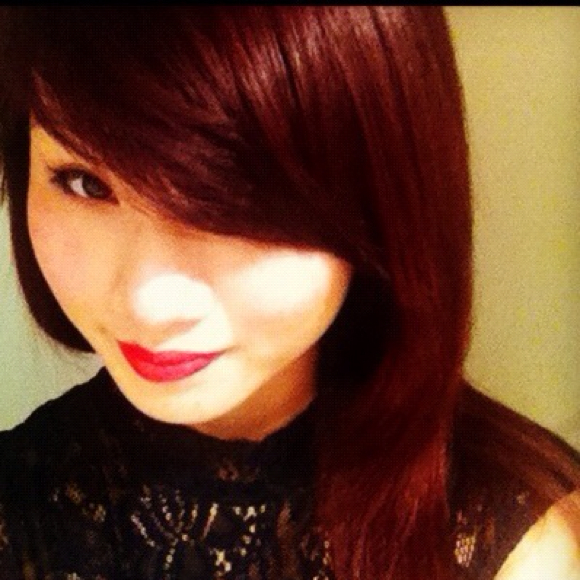 Profile Picture of Julia Joaquin (@julia41192) on Poshmark