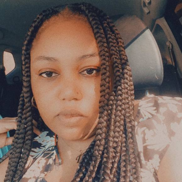 Profile Picture of Tarika Kelly-bailey (@kellytstar) on Poshmark