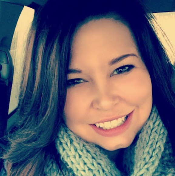 Profile Picture of Kimberly Martz (@kimberlymartz) on Poshmark
