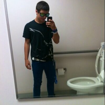 Profile Picture of Daniel Ackel (@smacks_15) on Twitter