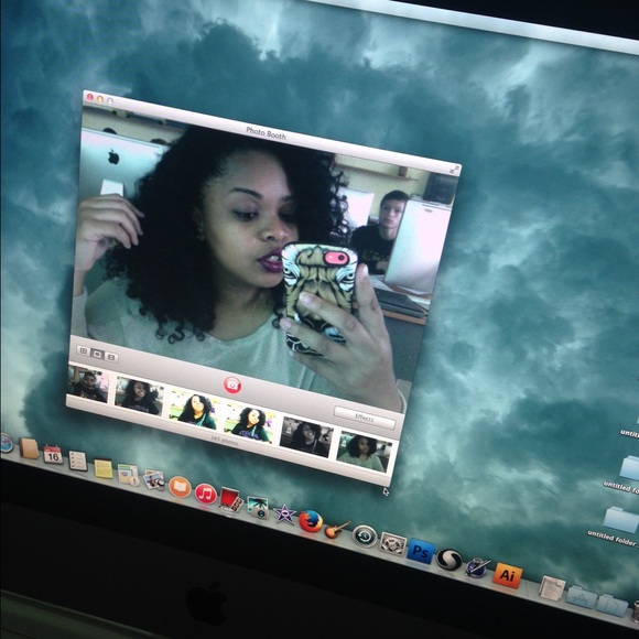 Profile Picture of Jonae Dennis (@jonaedennis) on Poshmark