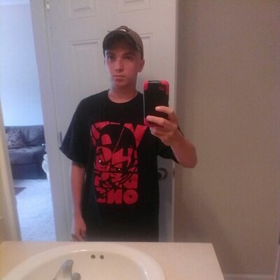 Profile Picture of Nick Stathas (@nickstathas16) on Twitter