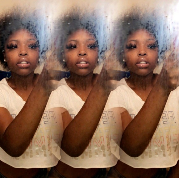 Profile Picture of Ashley Thames (@murddaa1) on Poshmark