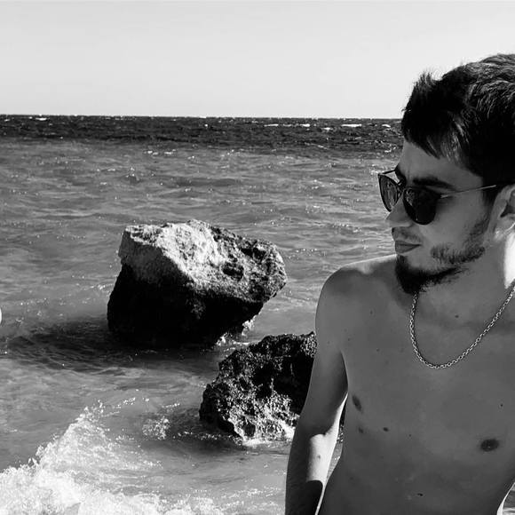 Profile Picture of Robert Taşinschi (@kinggw) on Poshmark