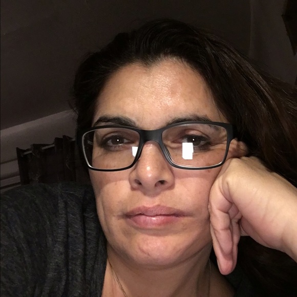 Felecia Senti - Poshmark Profile Picture of Felecia Senti (@mommaf67) on Poshmark