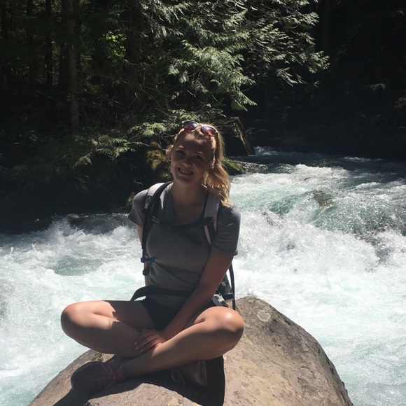 Profile Picture of Hope Maxwell (@hopemariah81) on Poshmark