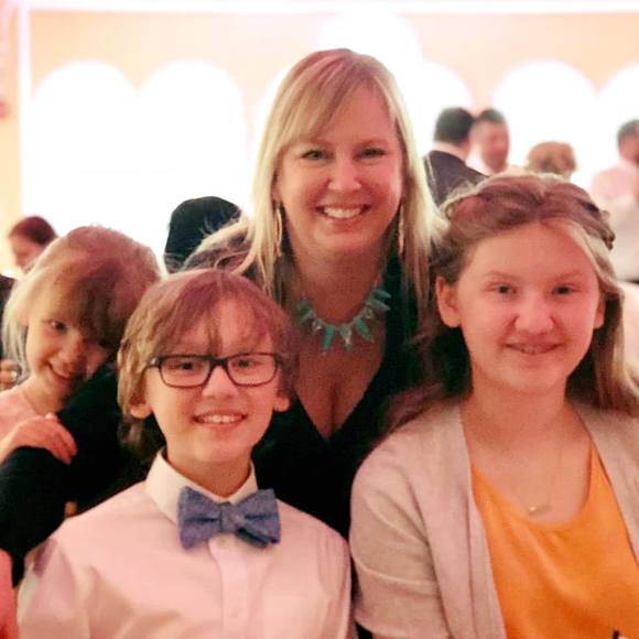 Profile Picture of Mariah Wolek (@mariahwolek) on Poshmark