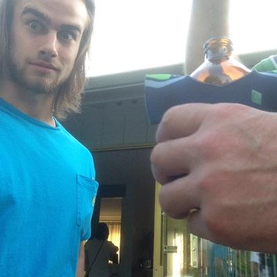 Profile Picture of Aaron Heinz (@aaroneheinz) on Twitter