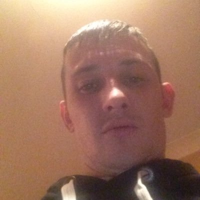 Profile Picture of Derek Shine (@derdershine) on Twitter