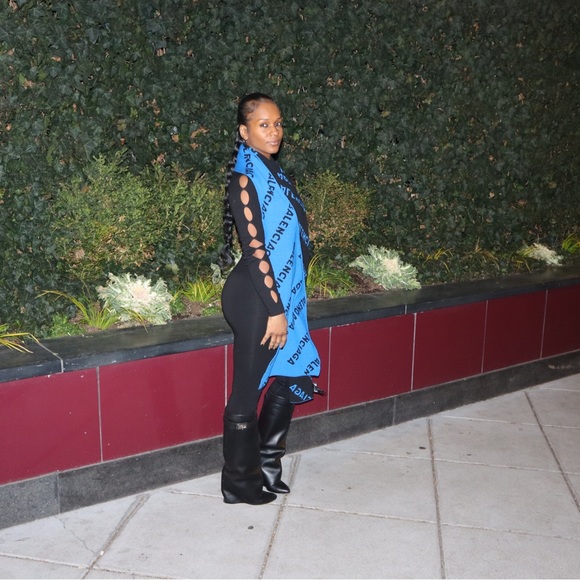 Shamira Deans - Poshmark Profile Picture of Shamira Deans (@preciousstones5) on Poshmark