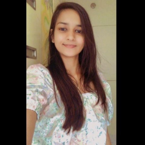 Profile Picture of Anita Patel (@patelanita102) on Poshmark