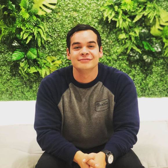 Profile Picture of Steven Candelaria (@scooooobz) on Poshmark